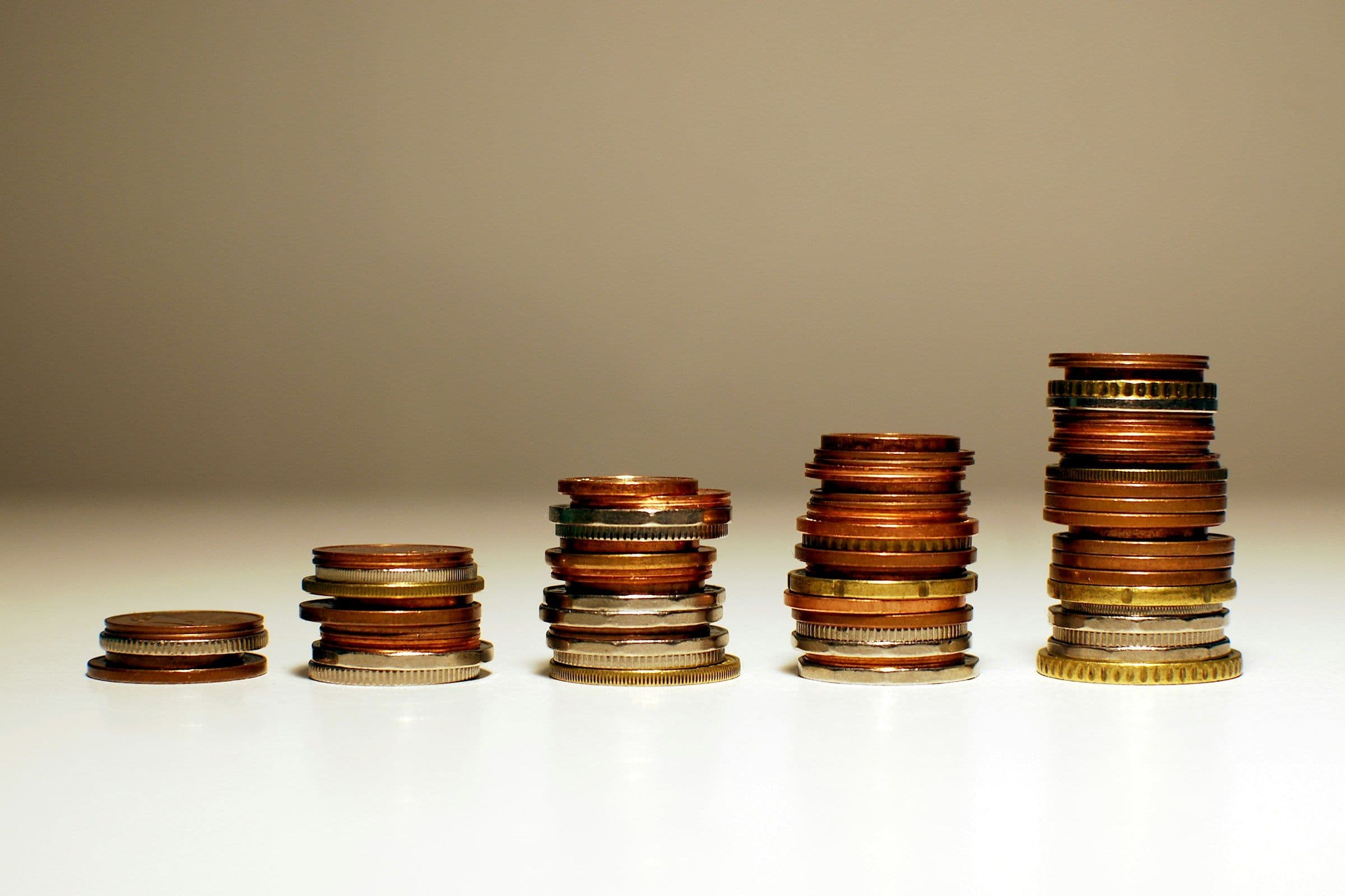 Should expats save in baht?