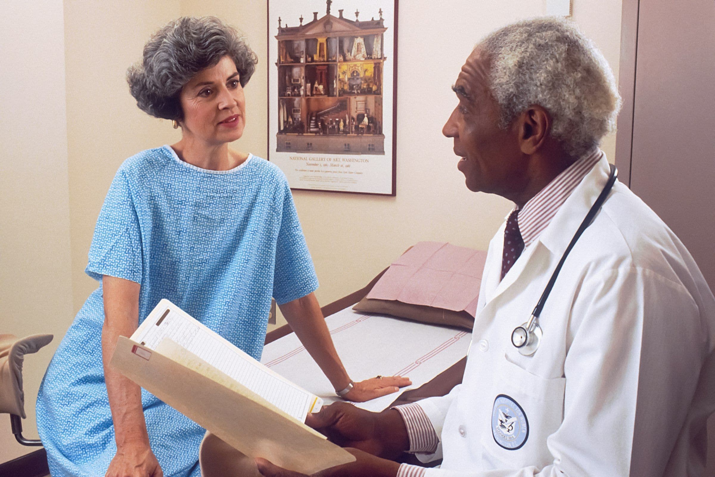 AIA Health Saver vs AIA Health Happy: which expat plan is right for you?